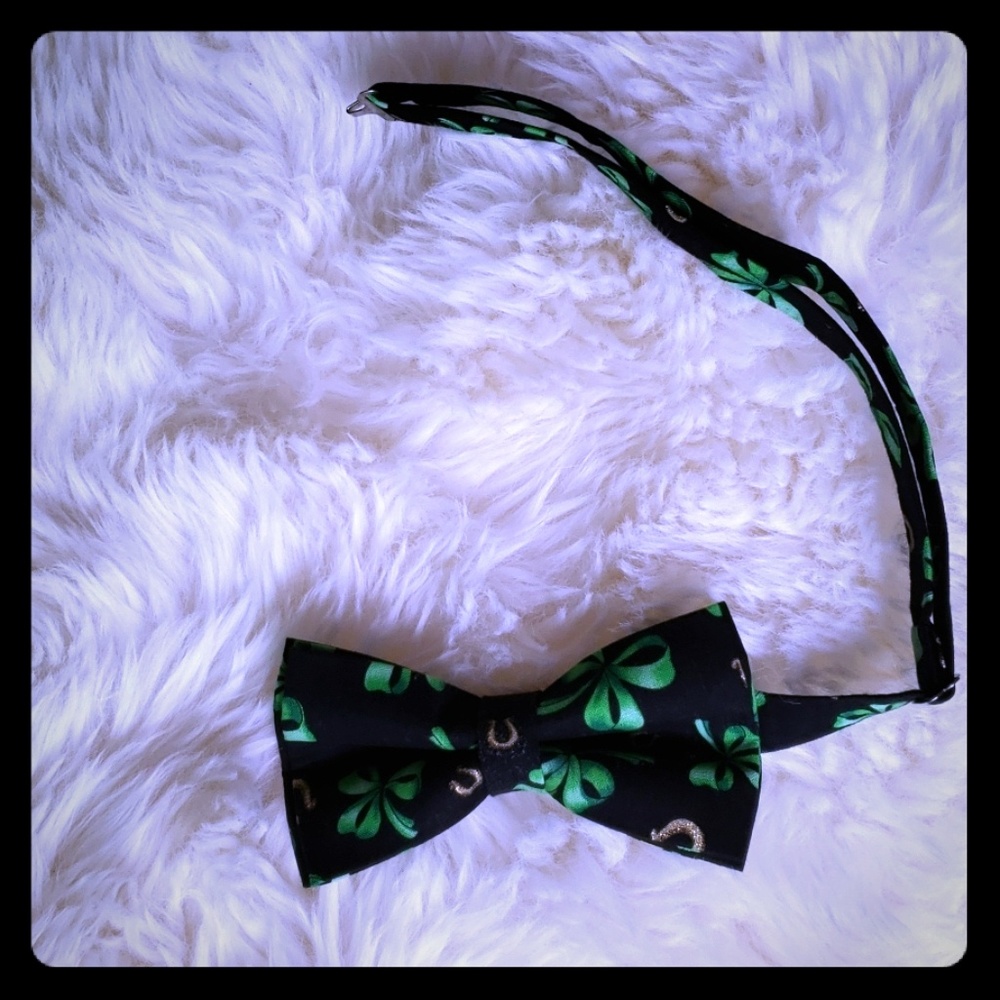 Men's pre-tied bowtie